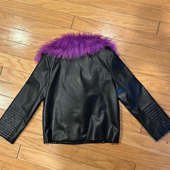 Girls Disney’s Descendant’s Moto jacket with detachable faux fur collar - Picture 2 of 7